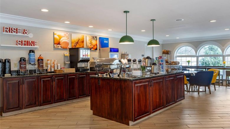 <b>Comfort Inn & Suites East Greenbush Restaurant</b>. Images powered by <a href="https://iceportal.shijigroup.com/" title="IcePortal" target="_blank">IcePortal</a>.