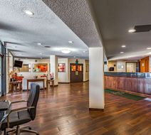 Quality Inn Lobby