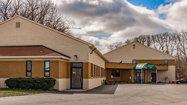 <b>Quality Inn Exterior</b>. Images powered by <a href="https://iceportal.shijigroup.com/" title="IcePortal" target="_blank">IcePortal</a>.