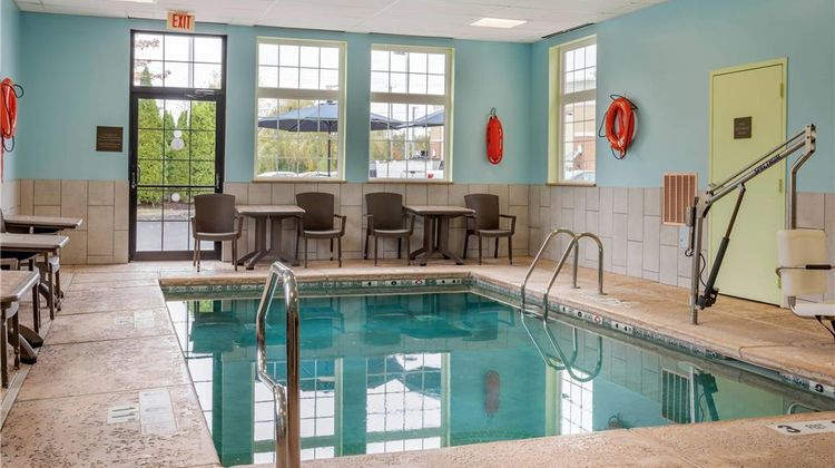Comfort Inn University Pool