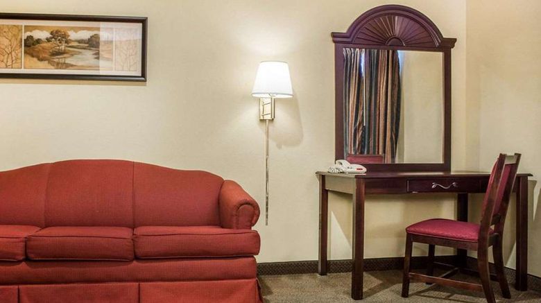 <b>Econo Lodge Inns & Suites Airport Suite</b>. Images powered by <a href="https://iceportal.shijigroup.com/" title="IcePortal" target="_blank">IcePortal</a>.