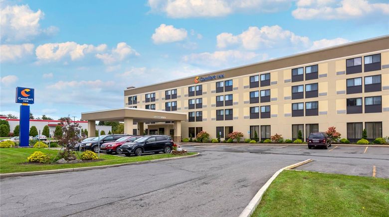 <b>Comfort Inn Exterior</b>. Images powered by <a href="https://iceportal.shijigroup.com/" title="IcePortal" target="_blank">IcePortal</a>.