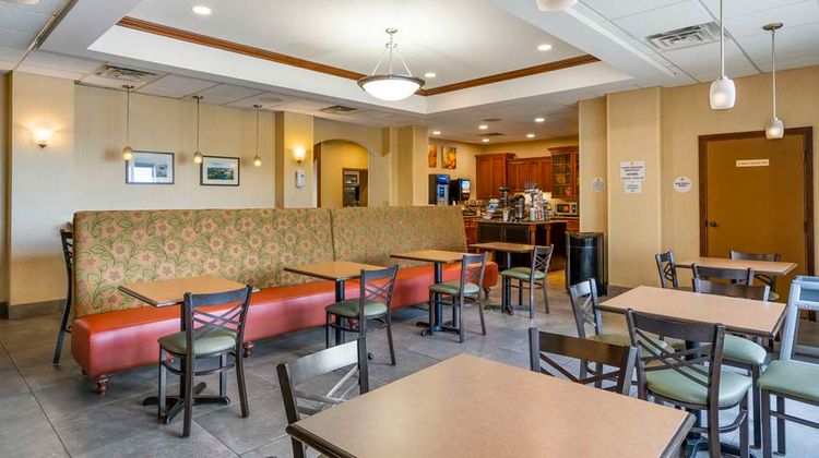 Comfort Inn & Suites Watertown Restaurant