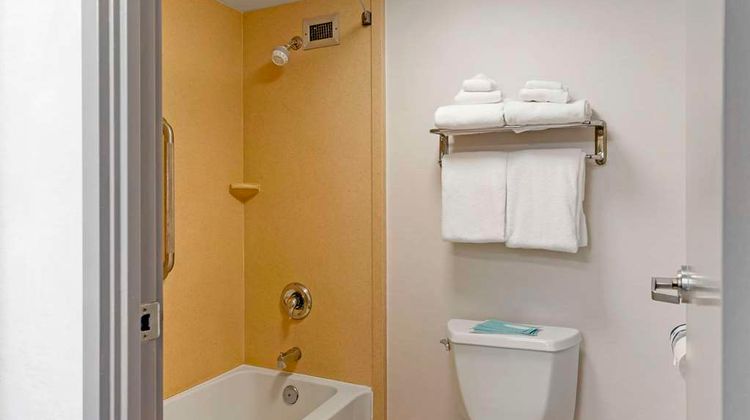 Comfort Inn & Suites Watertown Room
