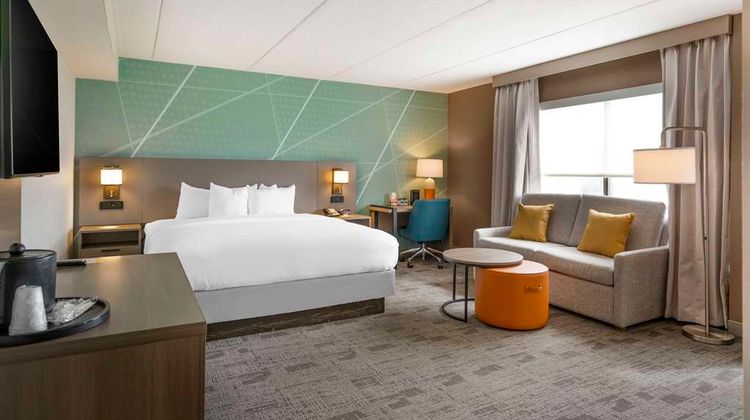 Comfort Inn & Suites Watertown Suite