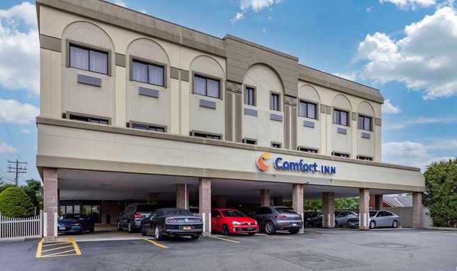 Comfort Inn Syosset Exterior