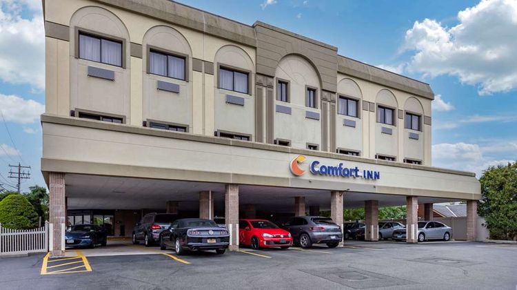 Comfort Inn Syosset Exterior