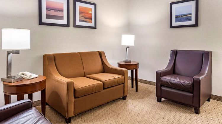 Comfort Inn Syosset Suite
