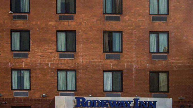 Rodeway Inn Bronx Zoo Exterior