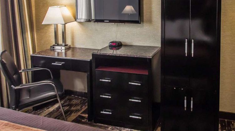 Rodeway Inn Bronx Zoo Suite