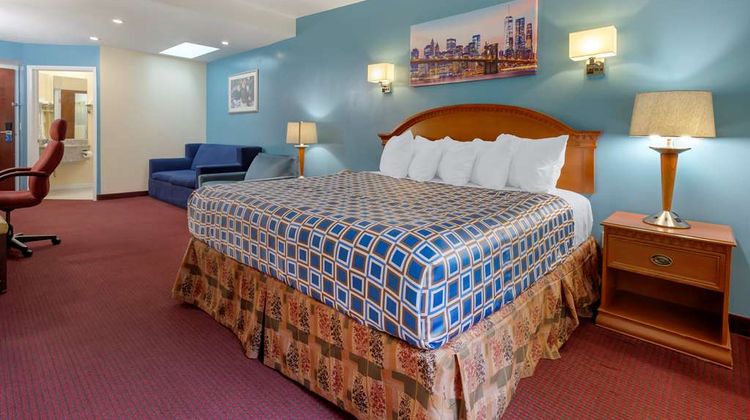 Rodeway Inn& Suites Suite