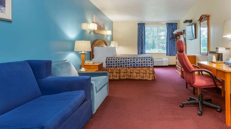 Rodeway Inn& Suites Suite