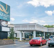 Quality Inn Geneseo Exterior