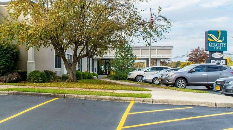 <b>Quality Inn Geneseo Exterior</b>. Images powered by <a href="https://iceportal.shijigroup.com/" title="IcePortal" target="_blank">IcePortal</a>.