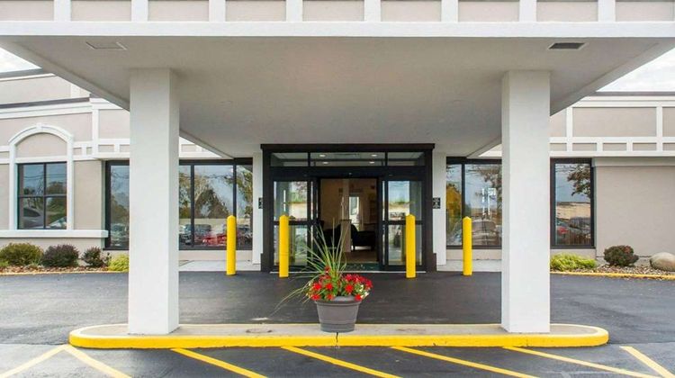 Quality Inn Geneseo Exterior