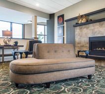 Quality Inn Geneseo Lobby