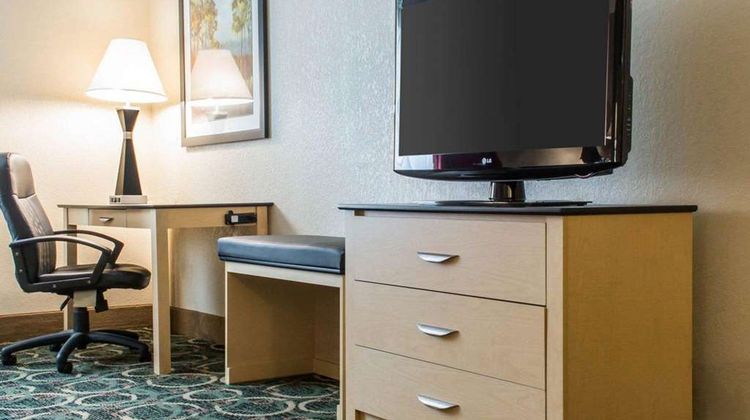 Quality Inn Geneseo Room