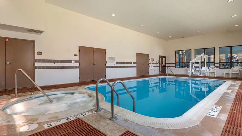 <b>Comfort Inn & Suites Farmington Pool</b>. Images powered by <a href="https://iceportal.shijigroup.com/" title="IcePortal" target="_blank">IcePortal</a>.
