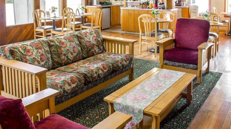 <b>Econo Lodge COLONIE CENTER MALL Restaurant</b>. Images powered by <a href="https://iceportal.shijigroup.com/" title="IcePortal" target="_blank">IcePortal</a>.