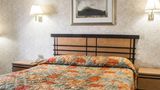 <b>Econo Lodge COLONIE CENTER MALL Room</b>. Images powered by <a href="https://iceportal.shijigroup.com/" title="IcePortal" target="_blank">IcePortal</a>.