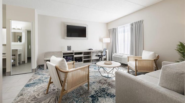 Oakfield Hotel & Suites Suite