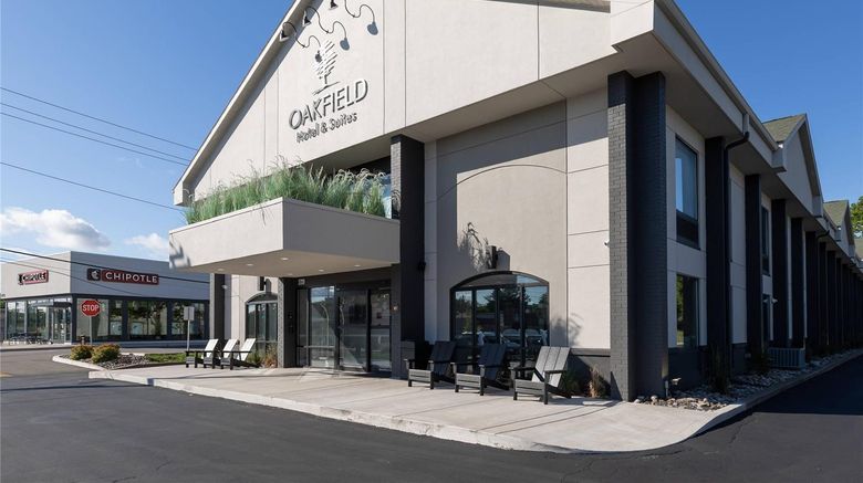 <b>Oakfield Hotel & Suites Exterior</b>. Images powered by <a href="https://iceportal.shijigroup.com/" title="IcePortal" target="_blank">IcePortal</a>.
