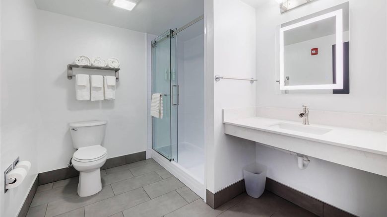 <b>Oakfield Hotel & Suites Room</b>. Images powered by <a href="https://iceportal.shijigroup.com/" title="IcePortal" target="_blank">IcePortal</a>.
