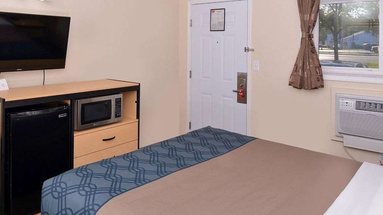 <b>Econo Lodge Rochester Room</b>. Images powered by <a href="https://iceportal.shijigroup.com/" title="IcePortal" target="_blank">IcePortal</a>.