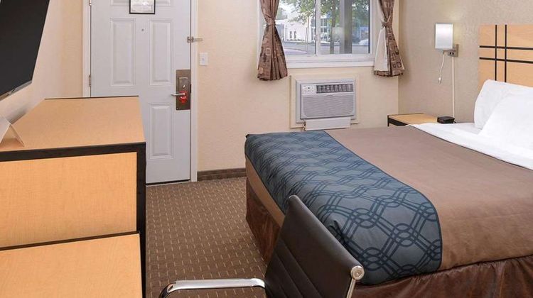 Econo Lodge Rochester Room
