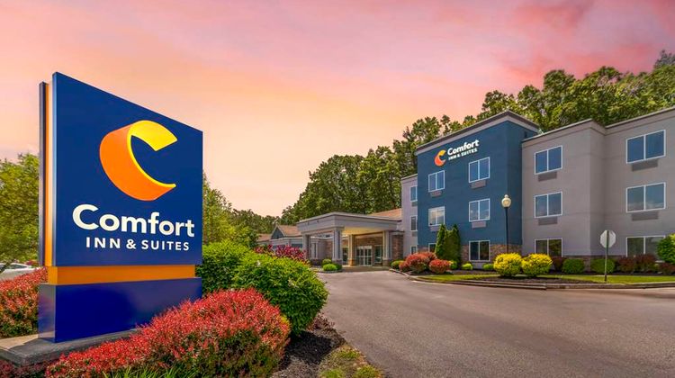 Comfort Inn & Suites Exterior
