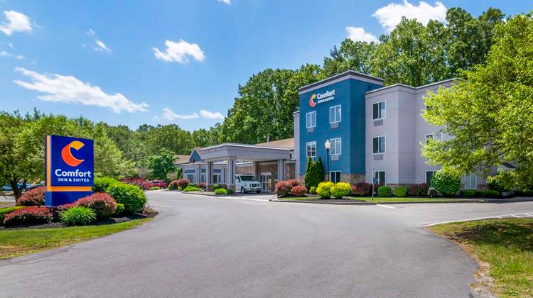 Comfort Inn & Suites Exterior