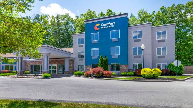 Comfort Inn & Suites Exterior
