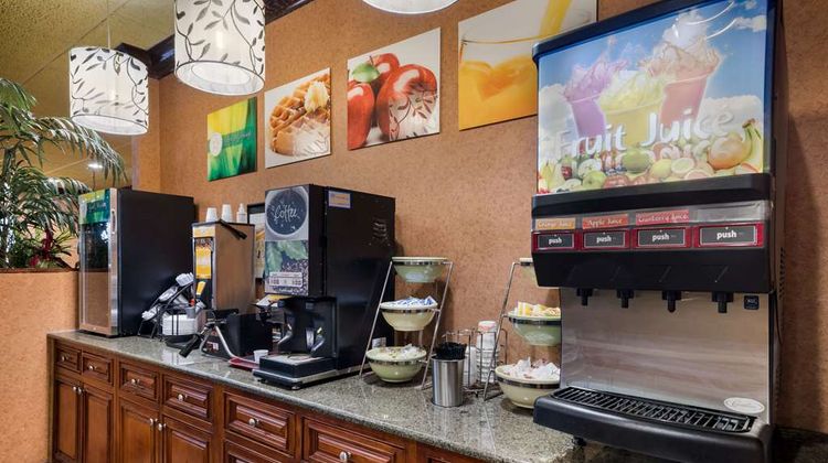 Quality Inn and Suites Syracuse Fairgrounds Restaurant