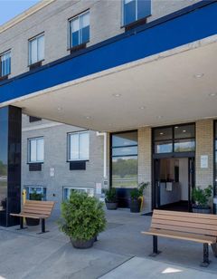 Avion Inn near LGA Airport, Ascend Hotel