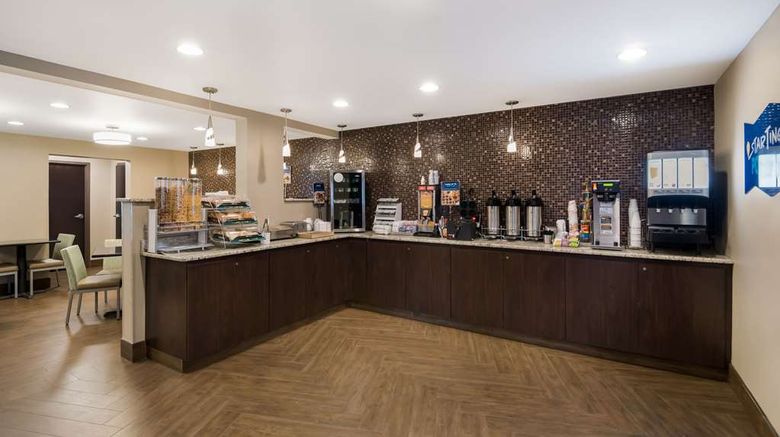 <b>Clarion Pointe Syracuse Downtown Restaurant</b>. Images powered by <a href="https://iceportal.shijigroup.com/" title="IcePortal" target="_blank">IcePortal</a>.
