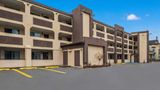 Clarion Pointe Syracuse Downtown Exterior