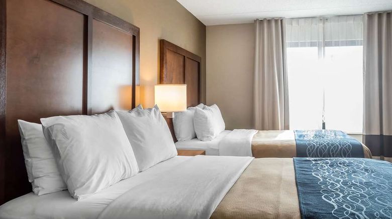 <b>Comfort Inn The Pointe Hotel Suite</b>. Images powered by <a href="https://iceportal.shijigroup.com/" title="IcePortal" target="_blank">IcePortal</a>.