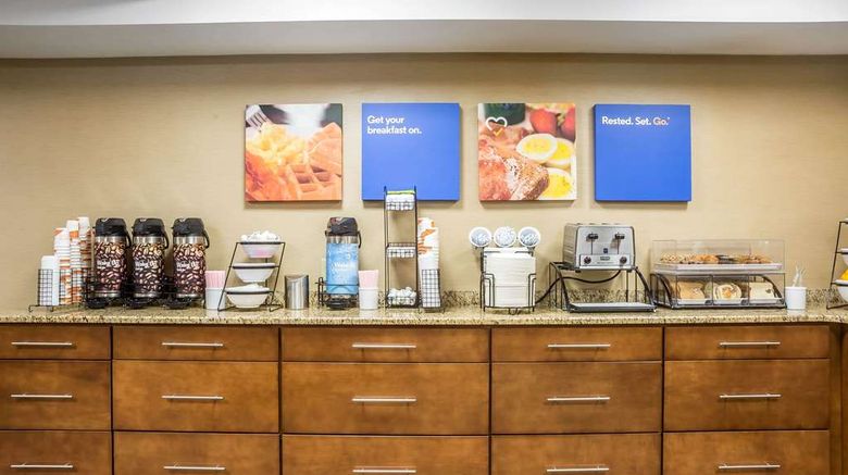 <b>Comfort Inn The Pointe Hotel Restaurant</b>. Images powered by <a href="https://iceportal.shijigroup.com/" title="IcePortal" target="_blank">IcePortal</a>.