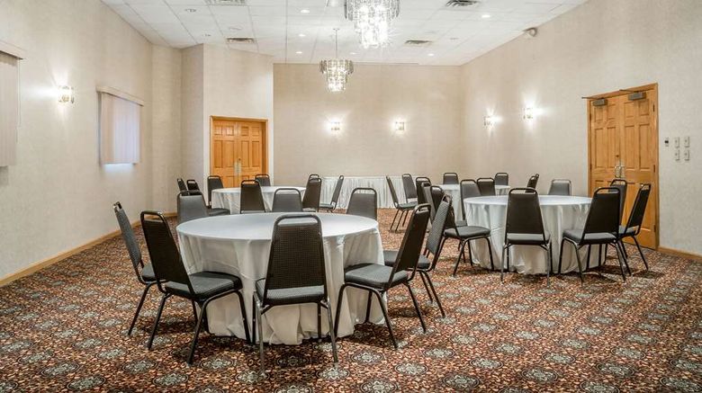 <b>Comfort Inn The Pointe Hotel Meeting</b>. Images powered by <a href="https://iceportal.shijigroup.com/" title="IcePortal" target="_blank">IcePortal</a>.