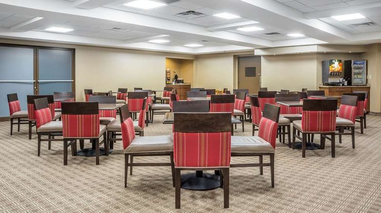 <b>Comfort Inn The Pointe Hotel Restaurant</b>. Images powered by <a href="https://iceportal.shijigroup.com/" title="IcePortal" target="_blank">IcePortal</a>.