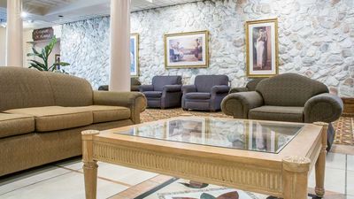 Quality Inn & Suites Palm Island