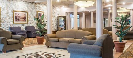 Quality Inn & Suites Palm Island Lobby
