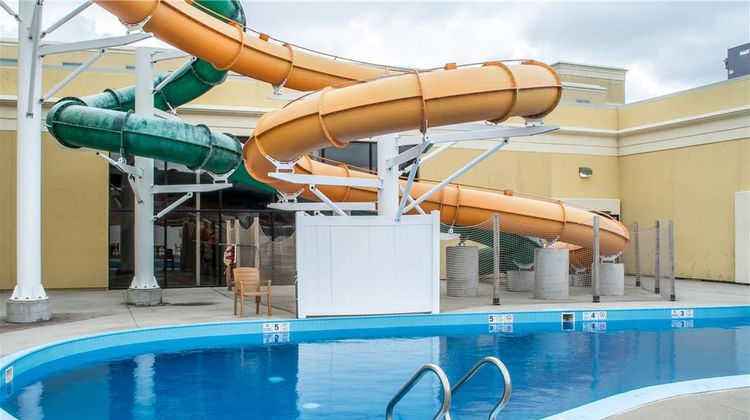 Quality Inn & Suites Palm Island Pool
