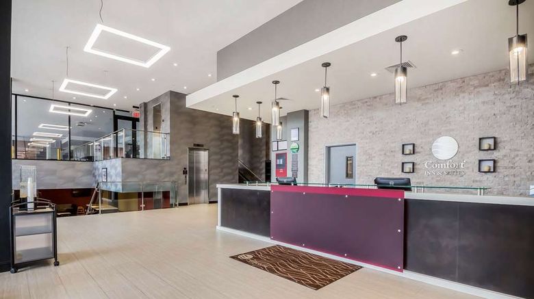 <b>Comfort Inn & Suites Bronx, NY Lobby</b>. Images powered by <a href="https://iceportal.shijigroup.com/" title="IcePortal" target="_blank">IcePortal</a>.