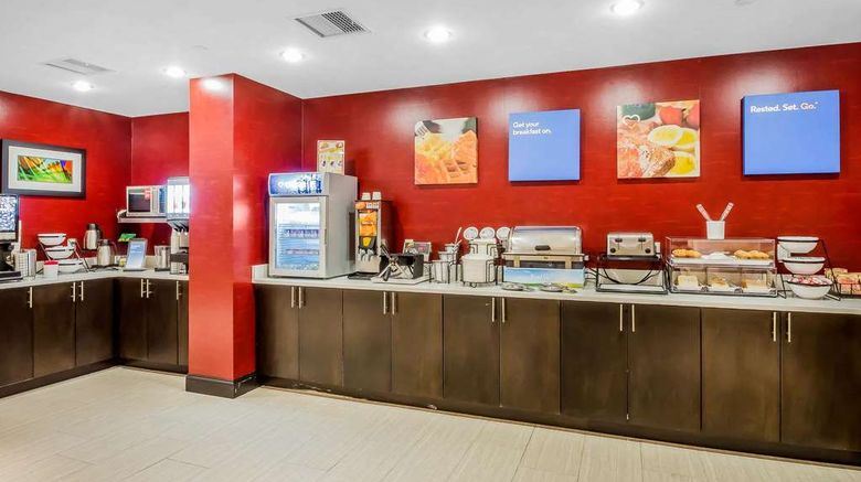 <b>Comfort Inn & Suites Bronx, NY Restaurant</b>. Images powered by <a href="https://iceportal.shijigroup.com/" title="IcePortal" target="_blank">IcePortal</a>.
