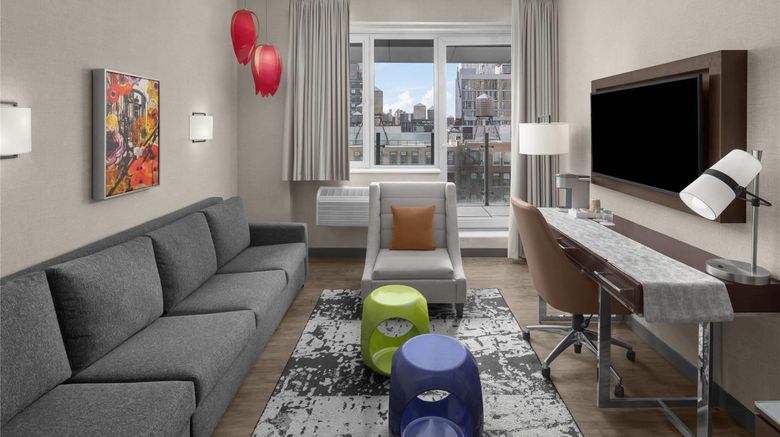 <b>Cambria Hotel New York - Chelsea Suite</b>. Images powered by <a href="https://iceportal.shijigroup.com/" title="IcePortal" target="_blank">IcePortal</a>.