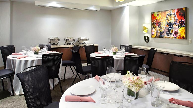 <b>Cambria Hotel New York - Chelsea Meeting</b>. Images powered by <a href="https://iceportal.shijigroup.com/" title="IcePortal" target="_blank">IcePortal</a>.