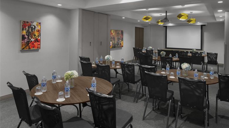 <b>Cambria Hotel New York - Chelsea Meeting</b>. Images powered by <a href="https://iceportal.shijigroup.com/" title="IcePortal" target="_blank">IcePortal</a>.