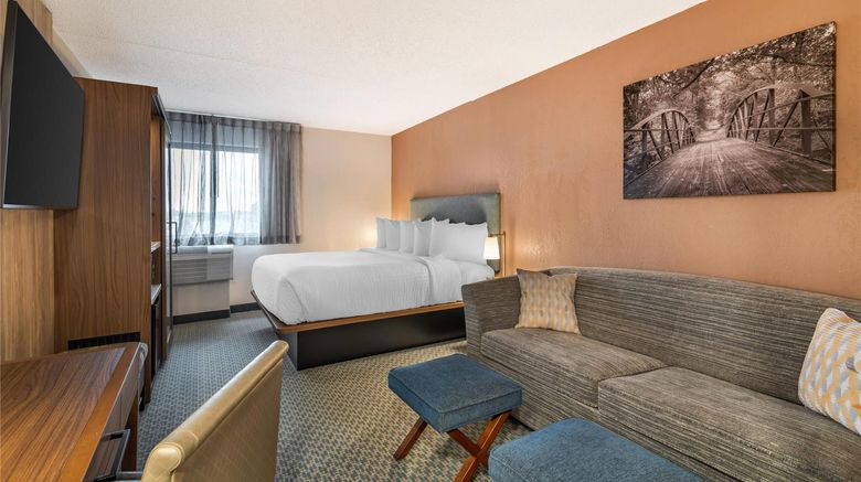 <b>The Clocktower Hotel at Century House Room</b>. Images powered by <a href="https://iceportal.shijigroup.com/" title="IcePortal" target="_blank">IcePortal</a>.