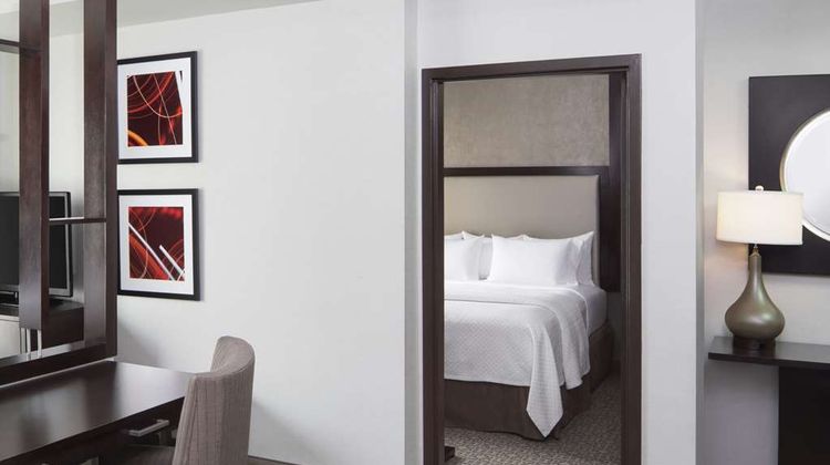 Cambria Hotel White Plains-Downtown Suite